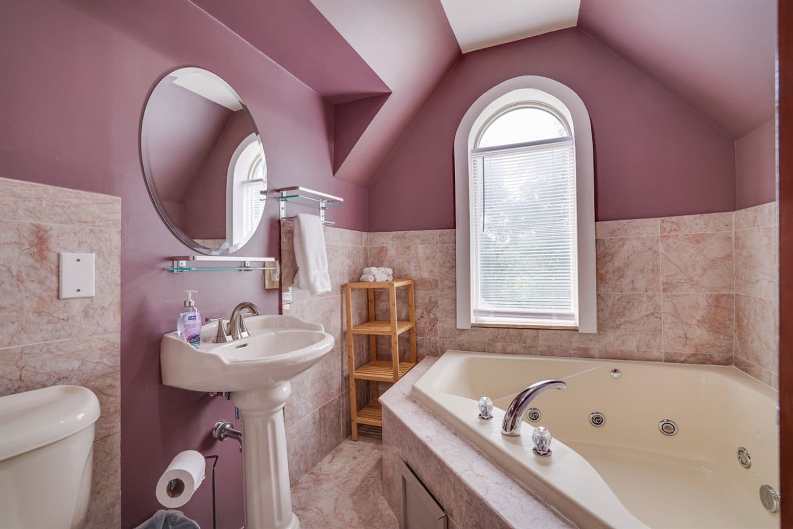 Mount Pocono House: 133 Montanesca Road