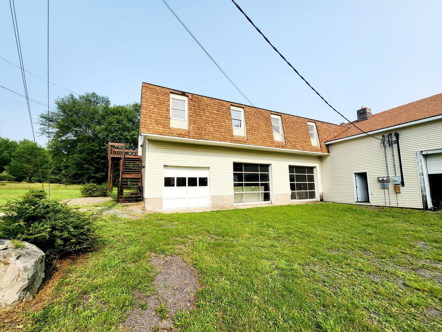 Henryville Apartment: 520-524 Post Hill Road