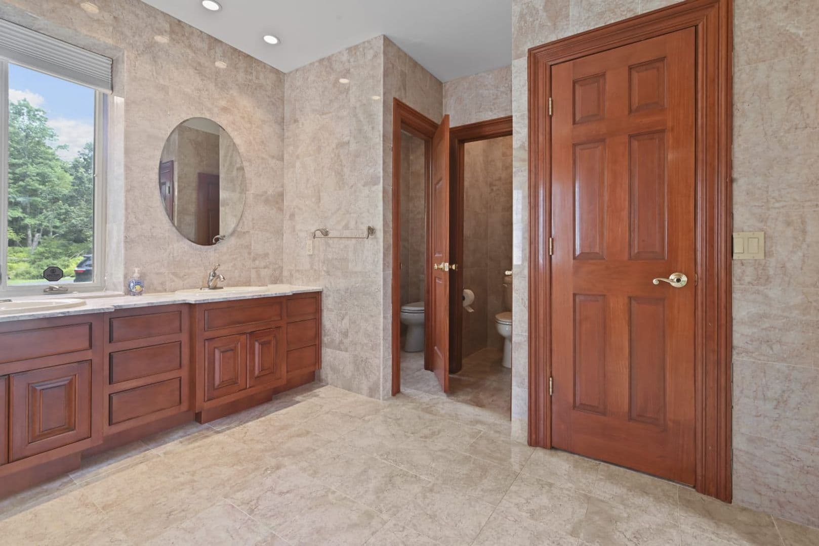 Mount Pocono House: 133 Montanesca Road