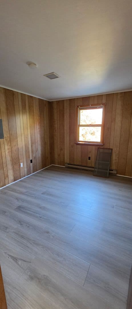Henryville Apartment: 520-524 Post Hill Road