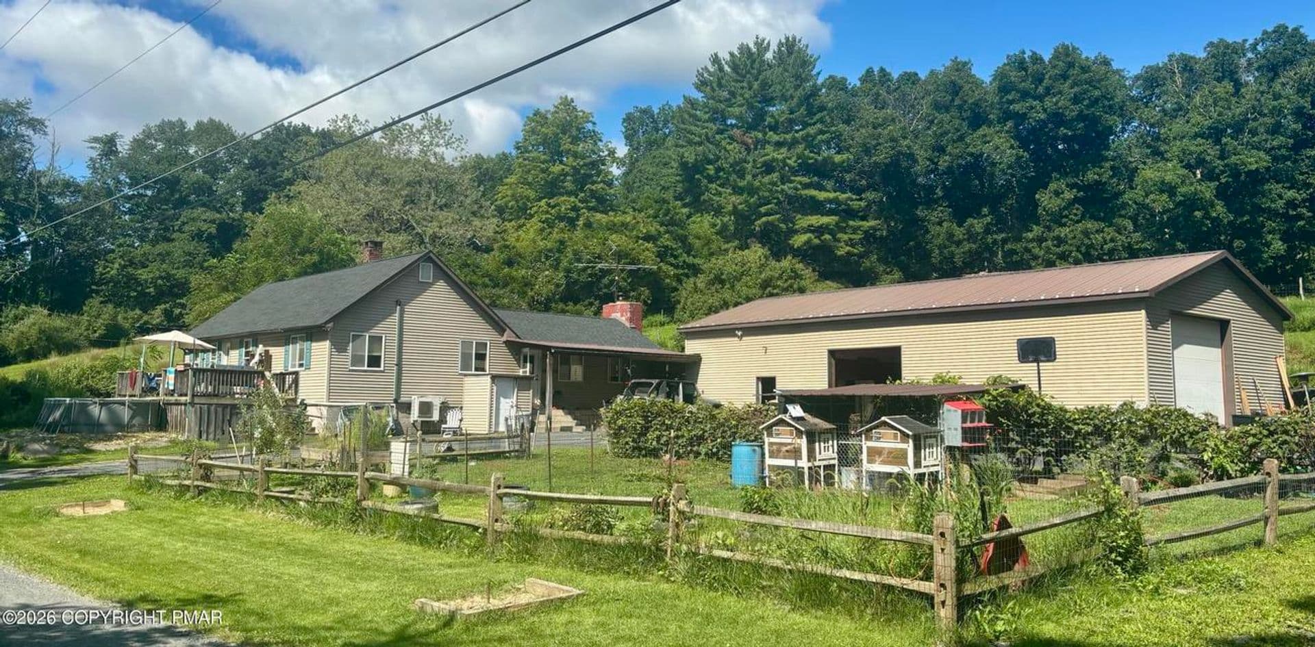East Stroudsburg House: 135 Little Creek Lane