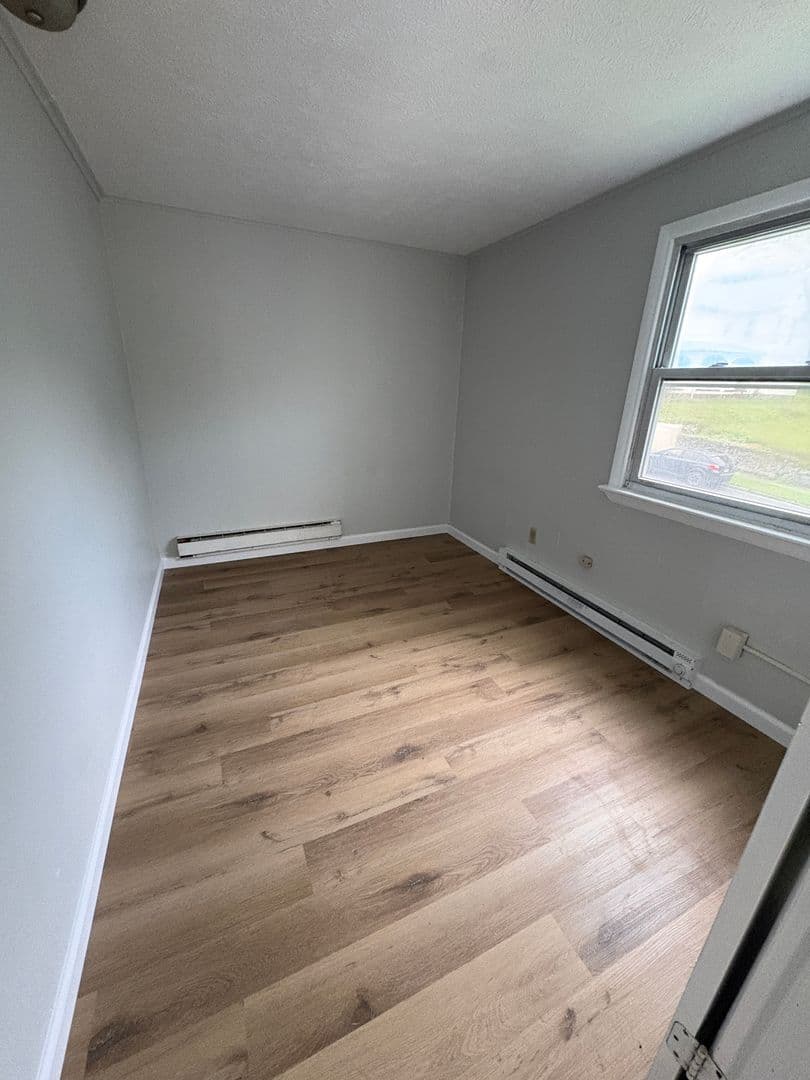 East Stroudsburg Apartment: 267 Brodhead Ave