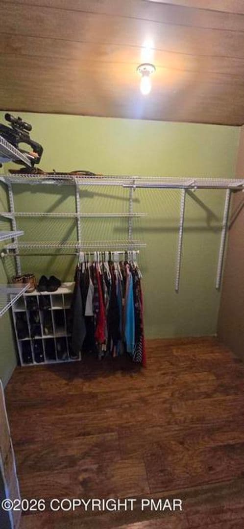 East Stroudsburg House: 135 Little Creek Lane