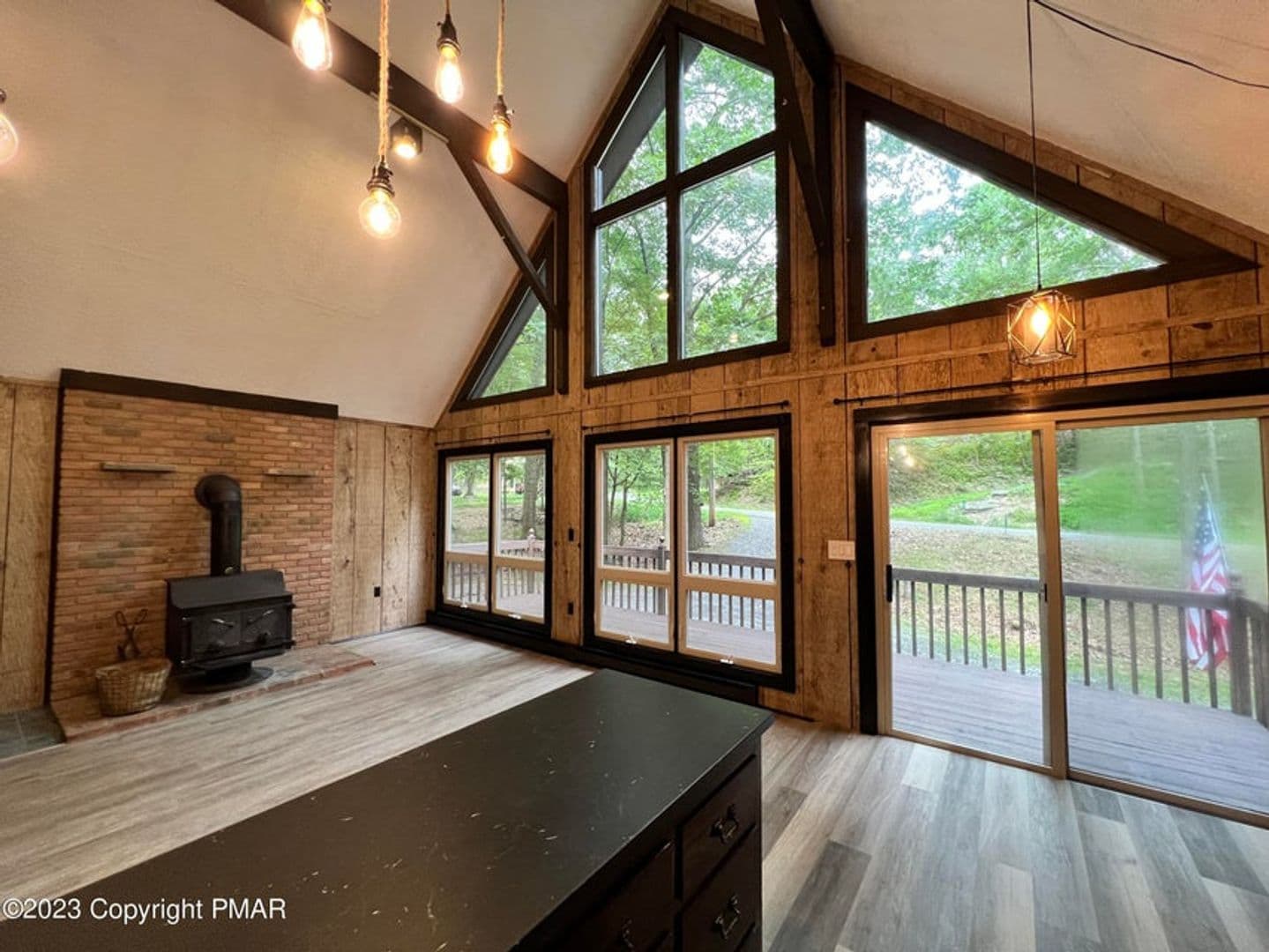 Bushkill House: 211 Dorchester Dr