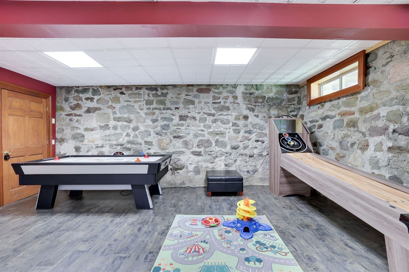 Mount Pocono House: 133 Montanesca Road