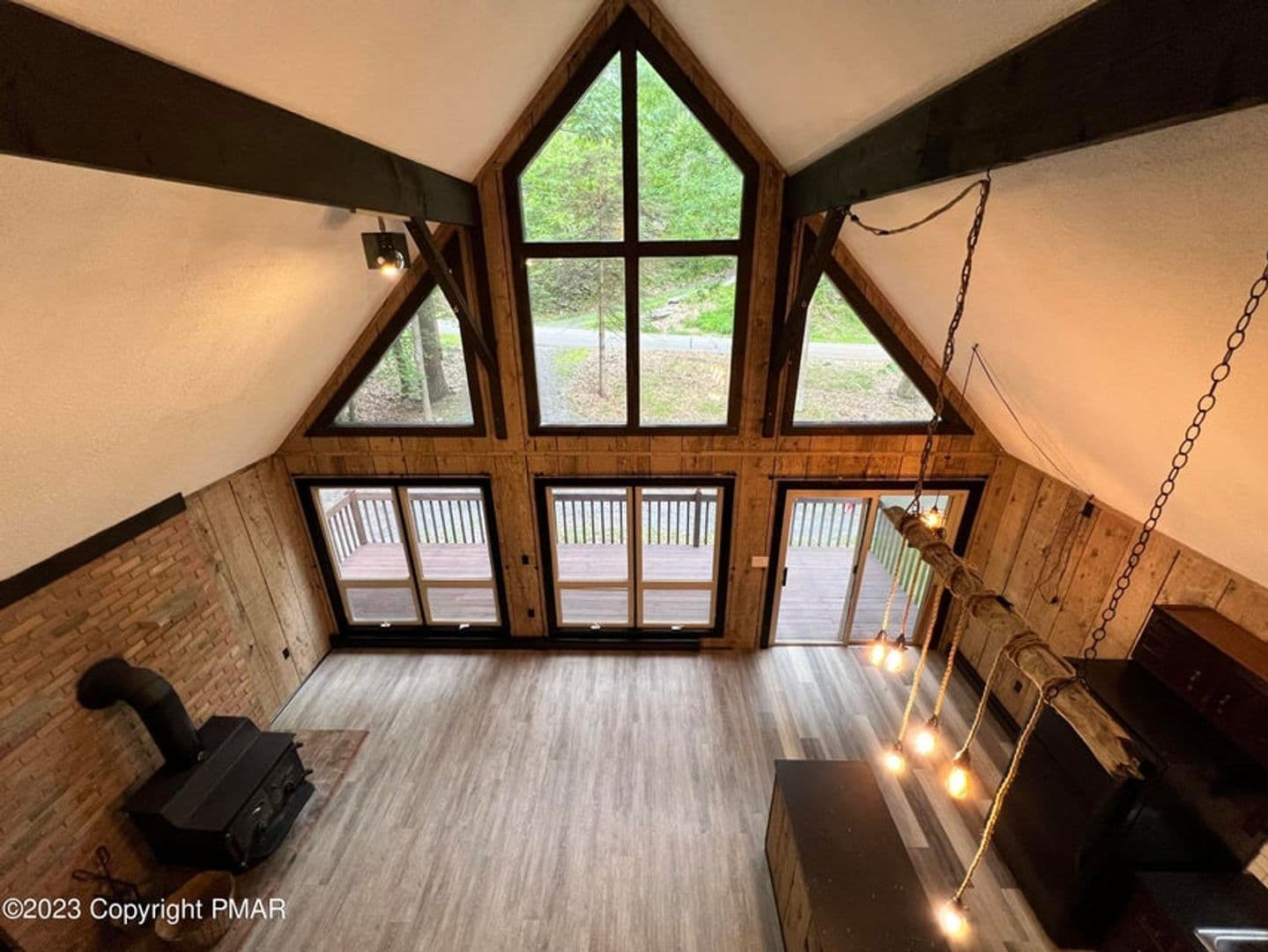 Bushkill House: 211 Dorchester Dr