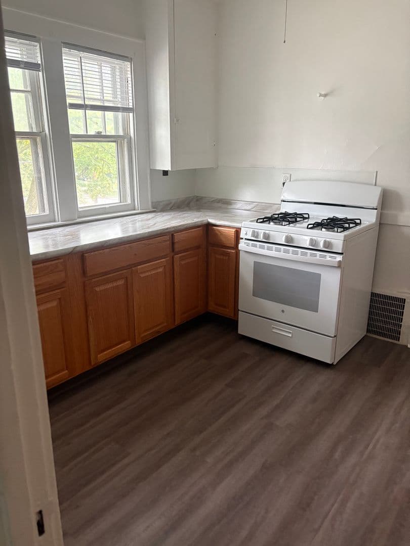 Syracuse Apartment: 1009-11 Euclid Avenue