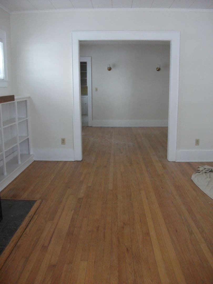 Syracuse Apartment: 341-43 Roosevelt Avenue