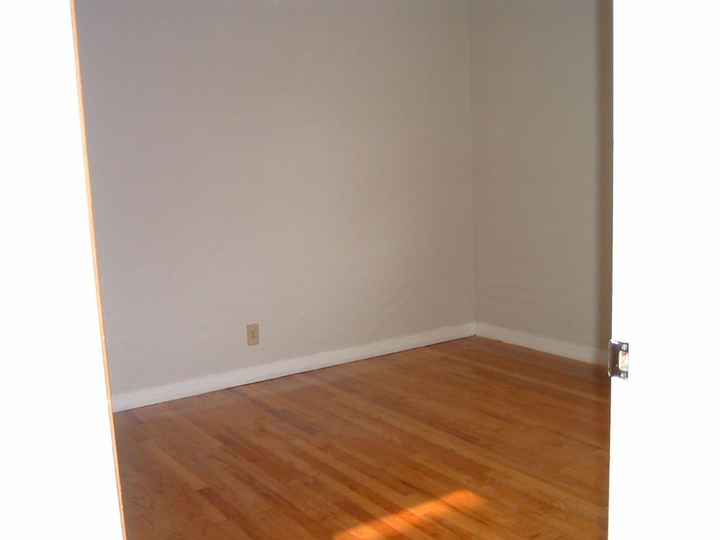 Syracuse Apartment: 1605-1711 Meadowbrook Drive (Brookside)