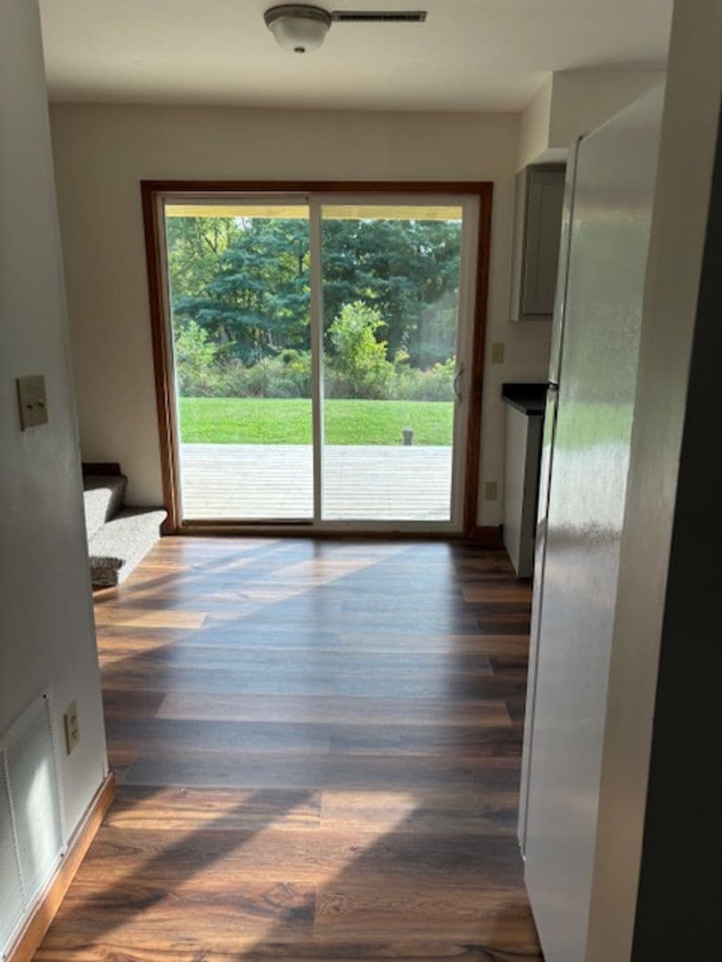 Manlius Apartment: 4666-68 Troop K Road