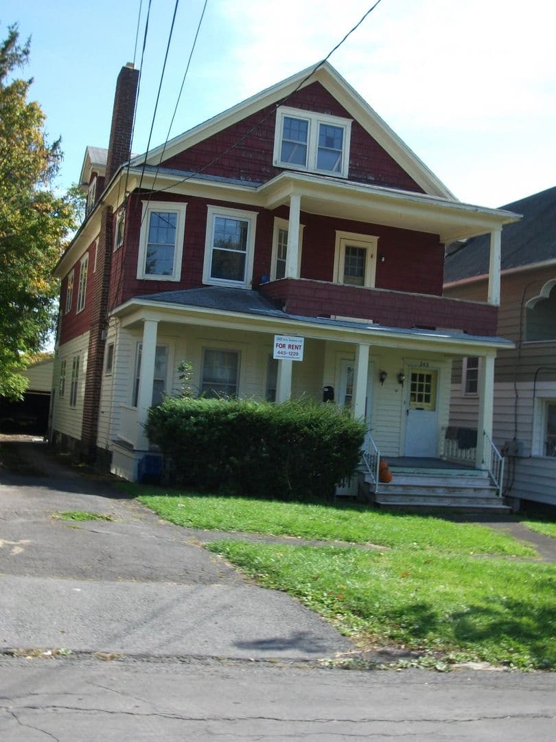 Syracuse Apartment: 341-43 Roosevelt Avenue