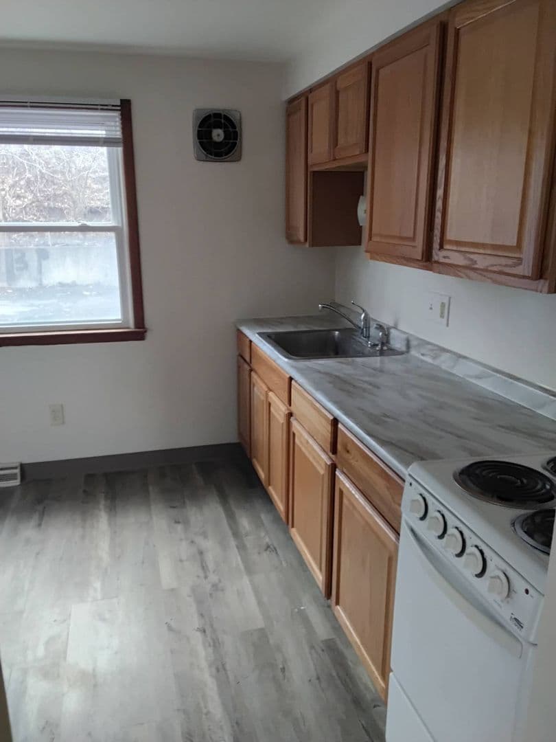 Syracuse Apartment: 138 Polk Street