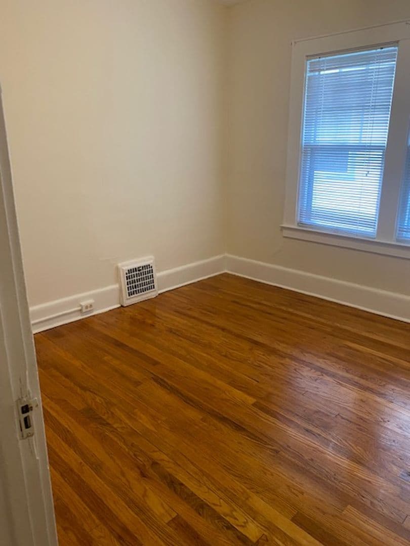 Syracuse Apartment: 1009-11 Euclid Avenue