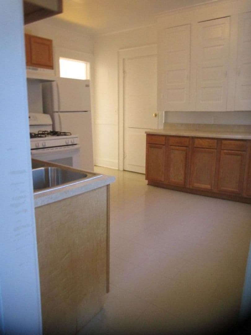 Syracuse Apartment: 1020-22 Euclid Avenue
