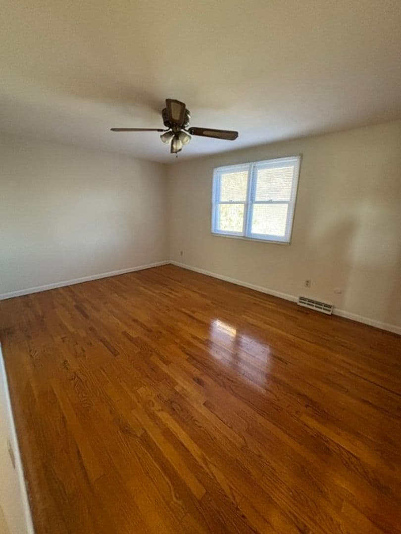 Syracuse Apartment: 1605-1711 Meadowbrook Drive (Brookside)