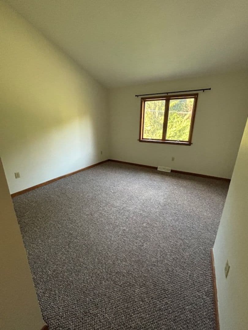 Manlius Apartment: 4666-68 Troop K Road