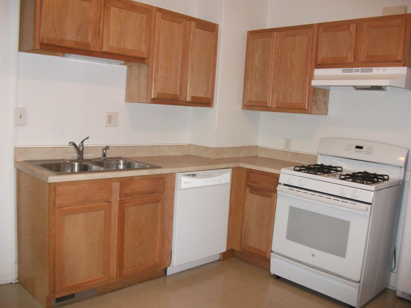 Syracuse Apartment: 1020-22 Euclid Avenue