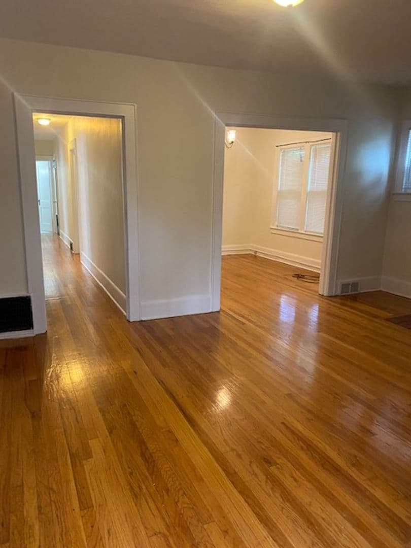 Syracuse Apartment: 1009-11 Euclid Avenue