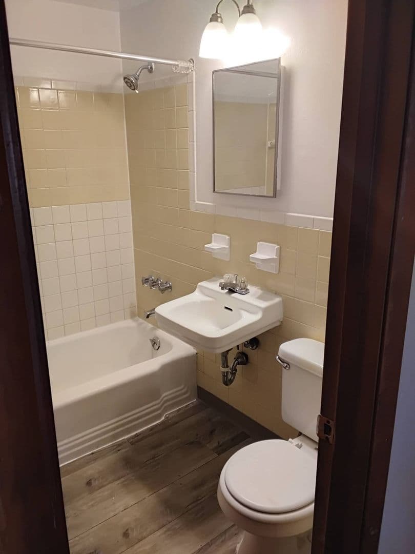 Syracuse Apartment: 138 Polk Street