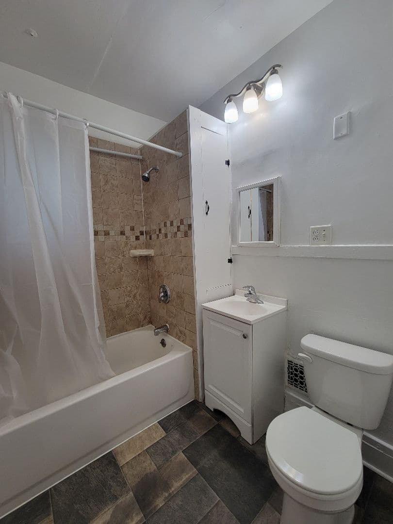 Syracuse Apartment: 620 Euclid Avenue