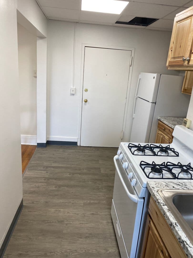 Syracuse Apartment: 448 Hawley Avenue