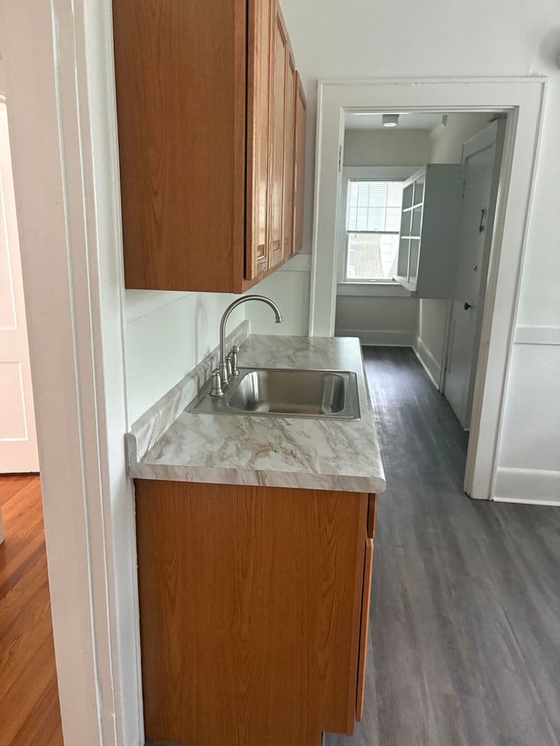 Syracuse Apartment: 1009-11 Euclid Avenue