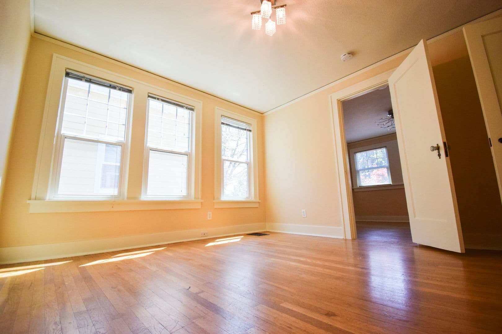 Portland Apartment: 2613-2615 NE Clackamas St.