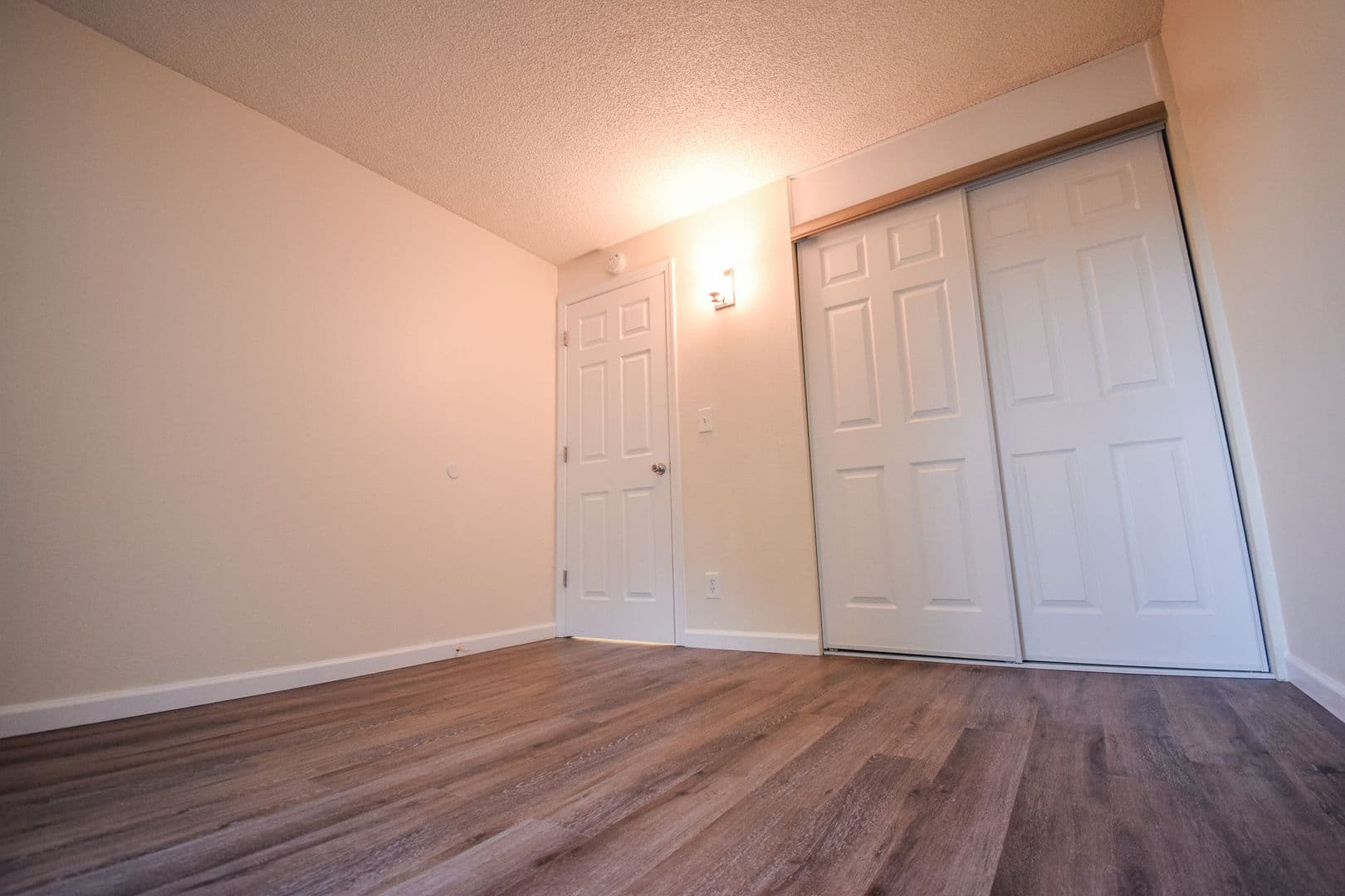Beaverton Apartment: 4915 SW Lombard Ave. #1-6