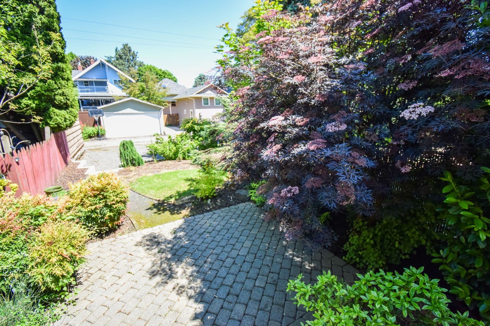 Portland Apartment: 2613-2615 NE Clackamas St.