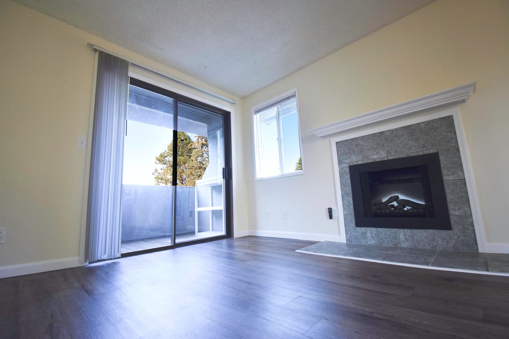 Beaverton Apartment: 4915 SW Lombard Ave. #1-6