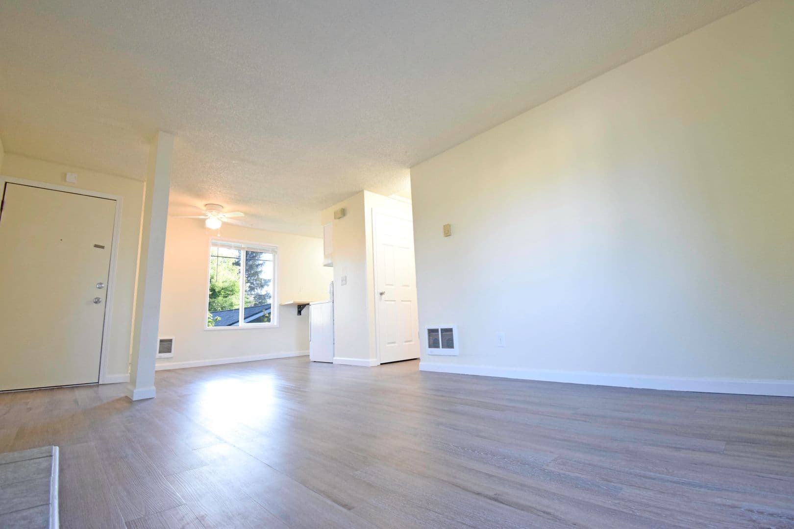 Beaverton Apartment: 4915 SW Lombard Ave. #1-6