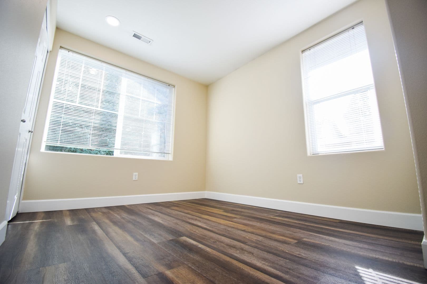Tigard House: 10735 SW Canterbury Lane #104