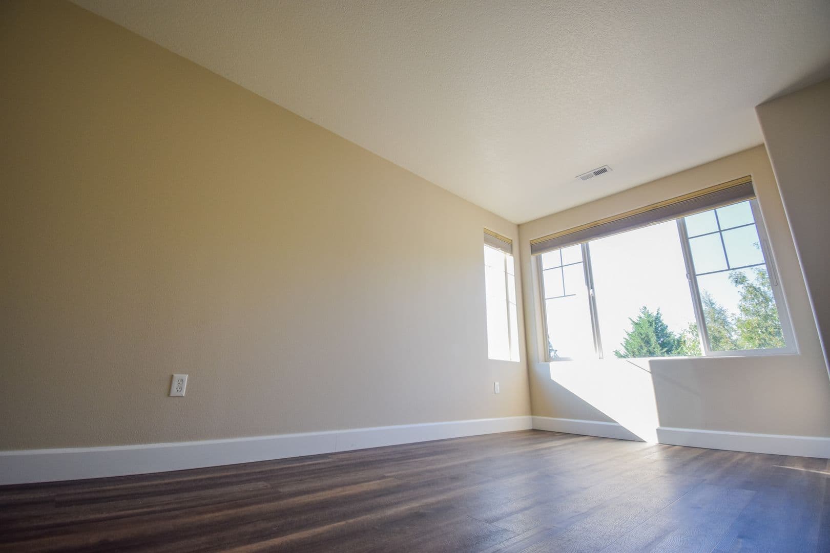 Tigard House: 10735 SW Canterbury Lane #104