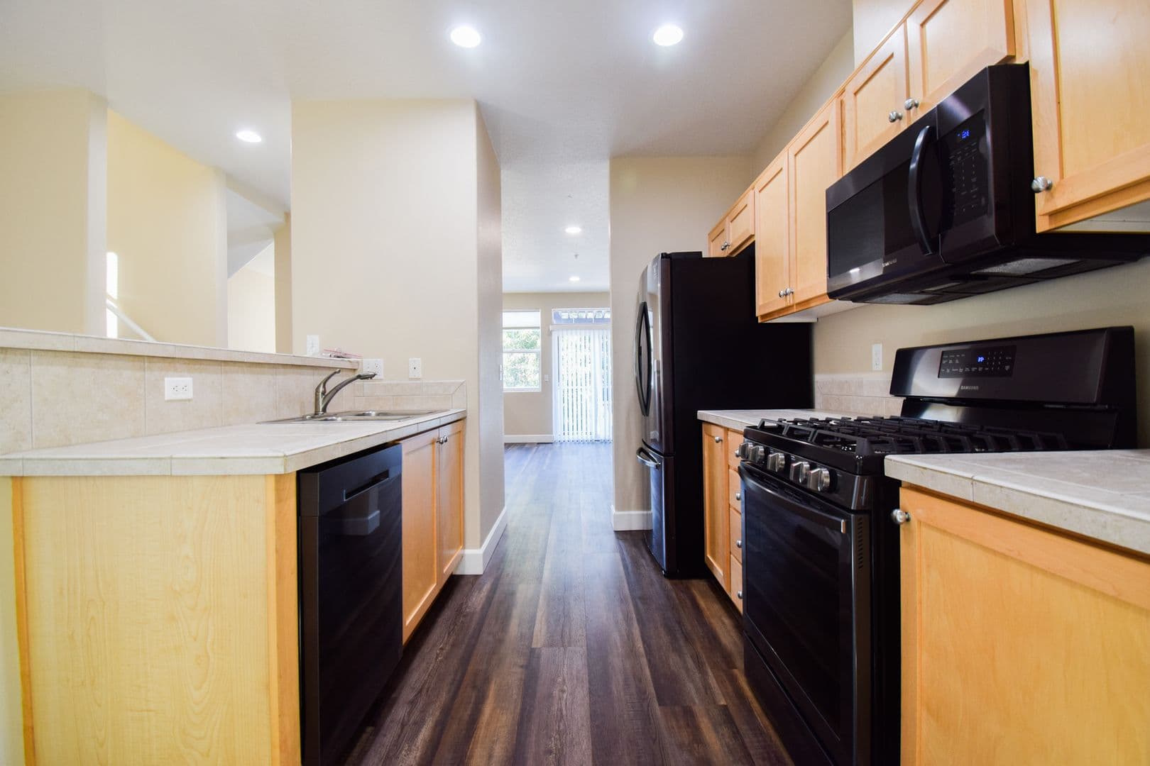 Tigard House: 10735 SW Canterbury Lane #104