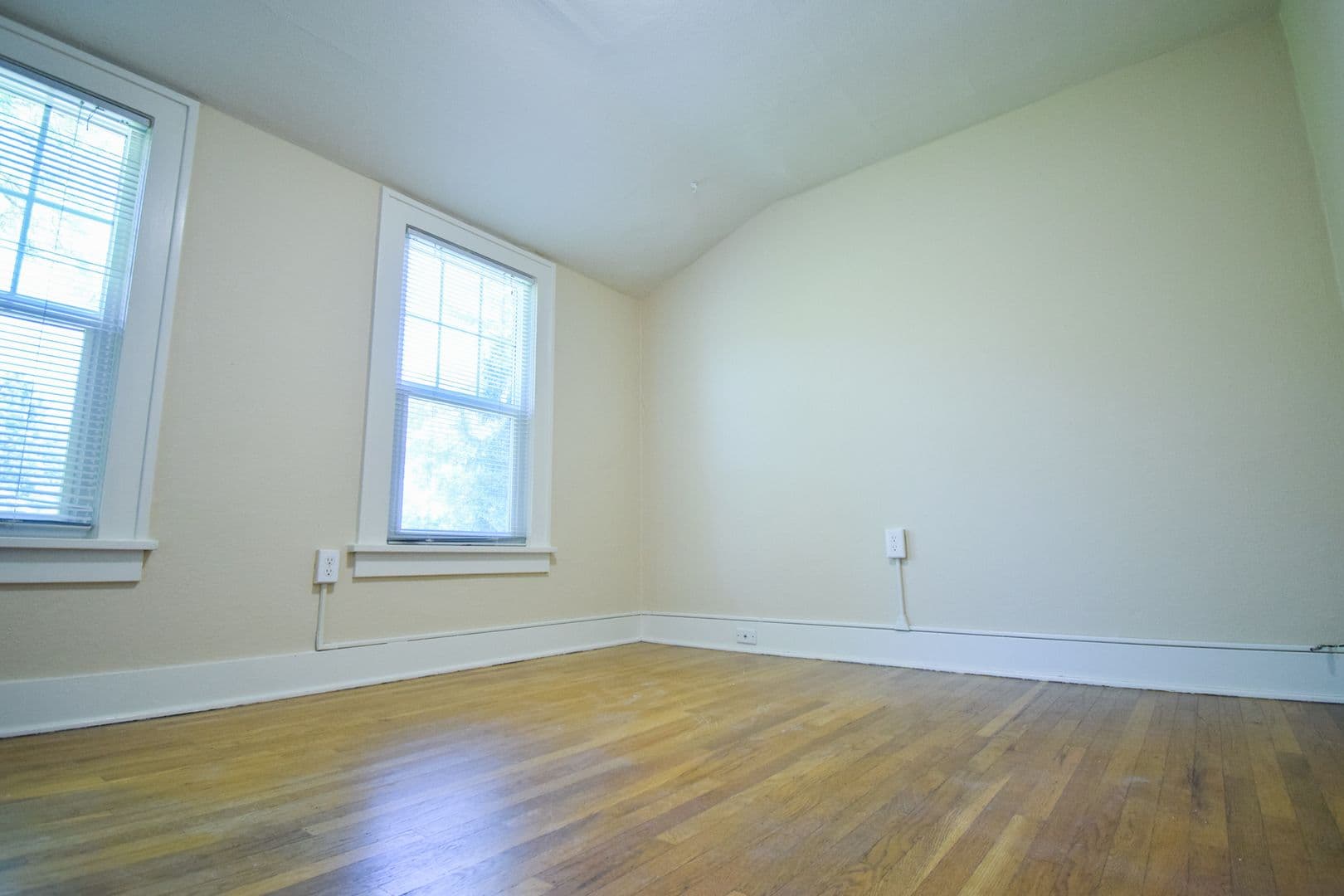 Portland Apartment: 2613-2615 NE Clackamas St.