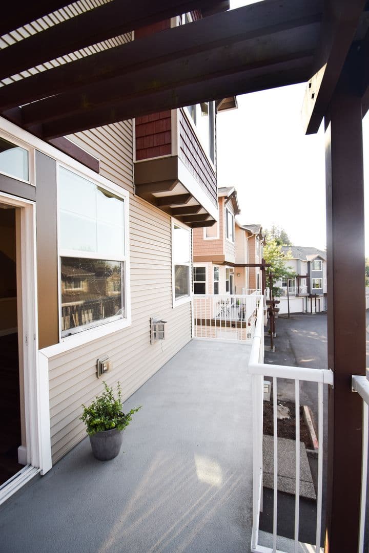 Tigard House: 10735 SW Canterbury Lane #104