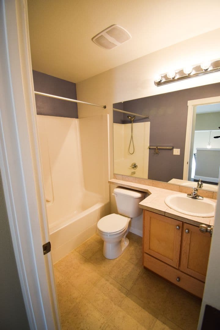 Tigard House: 10735 SW Canterbury Lane #104