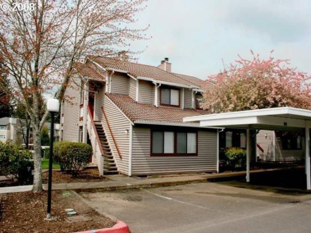 Beaverton House: 9515 SW 146th Terrace C-2