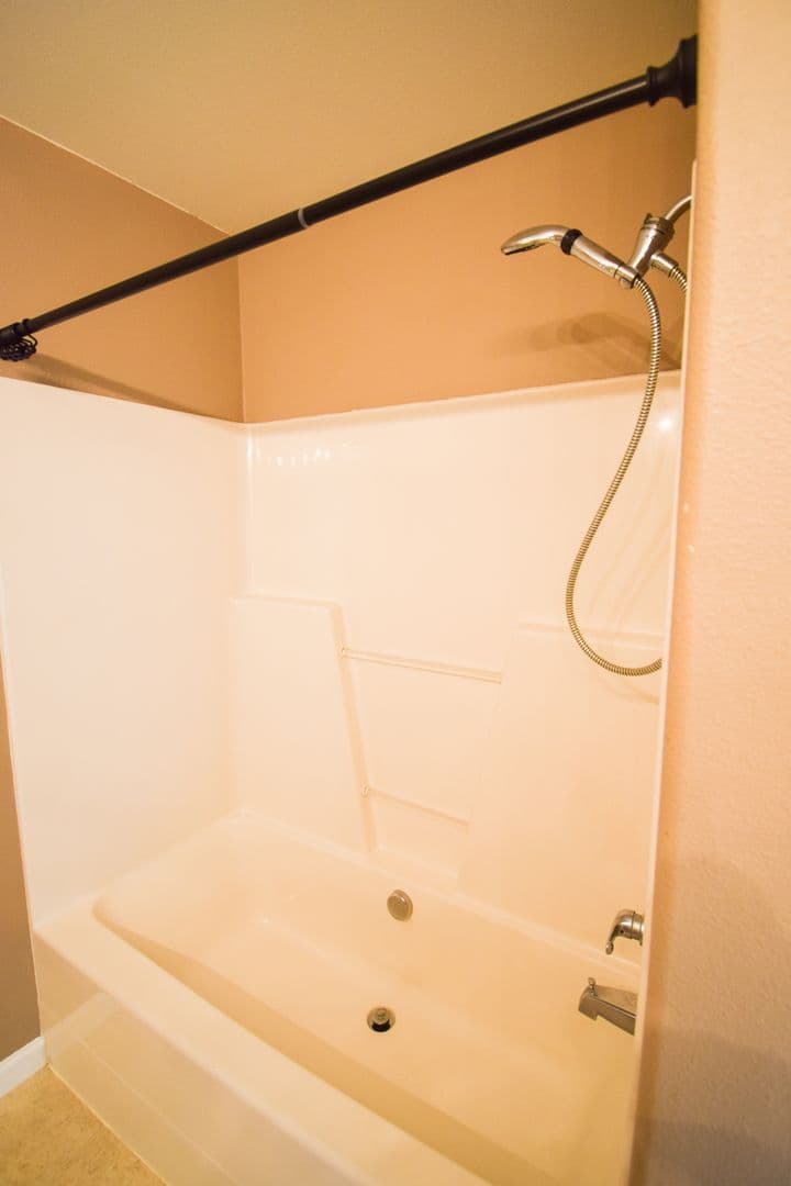 Tigard House: 10735 SW Canterbury Lane #104