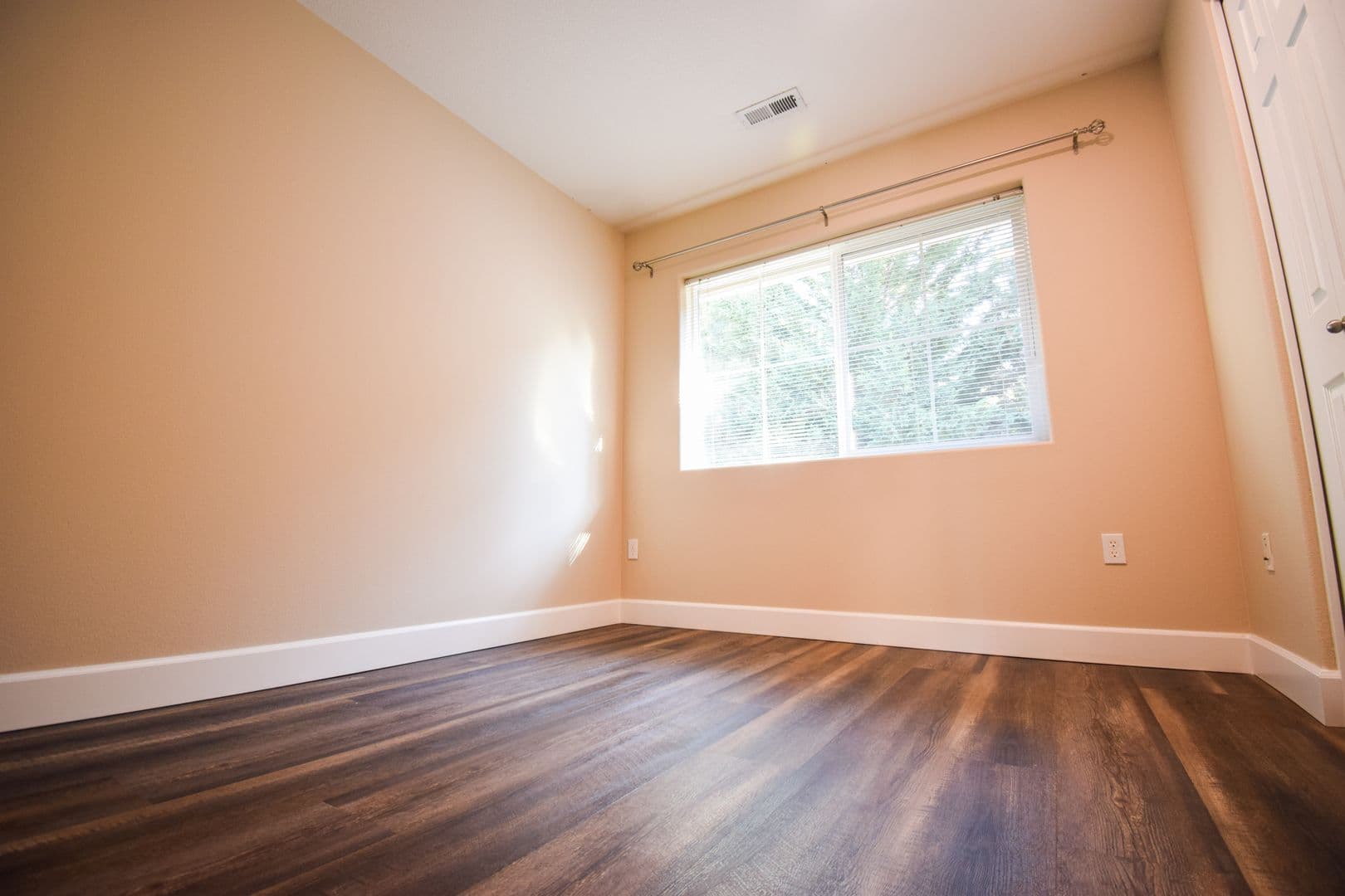 Tigard House: 10735 SW Canterbury Lane #104