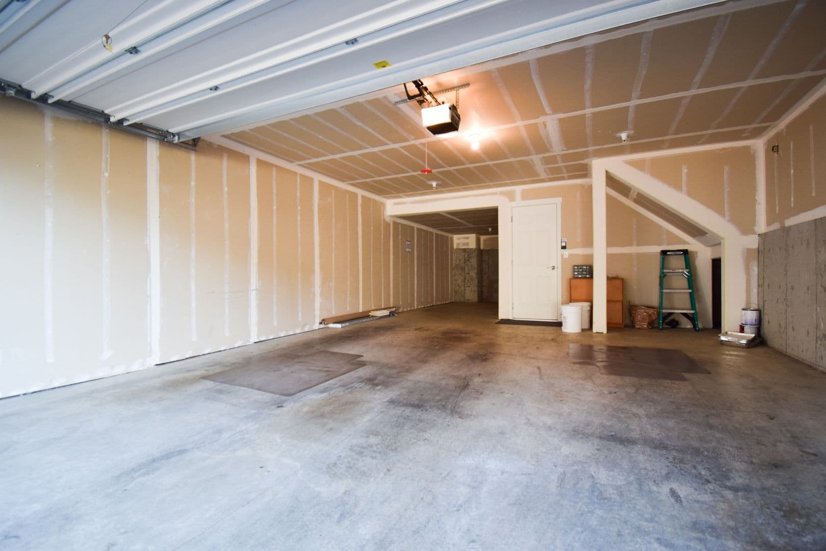 Tigard House: 10735 SW Canterbury Lane #104