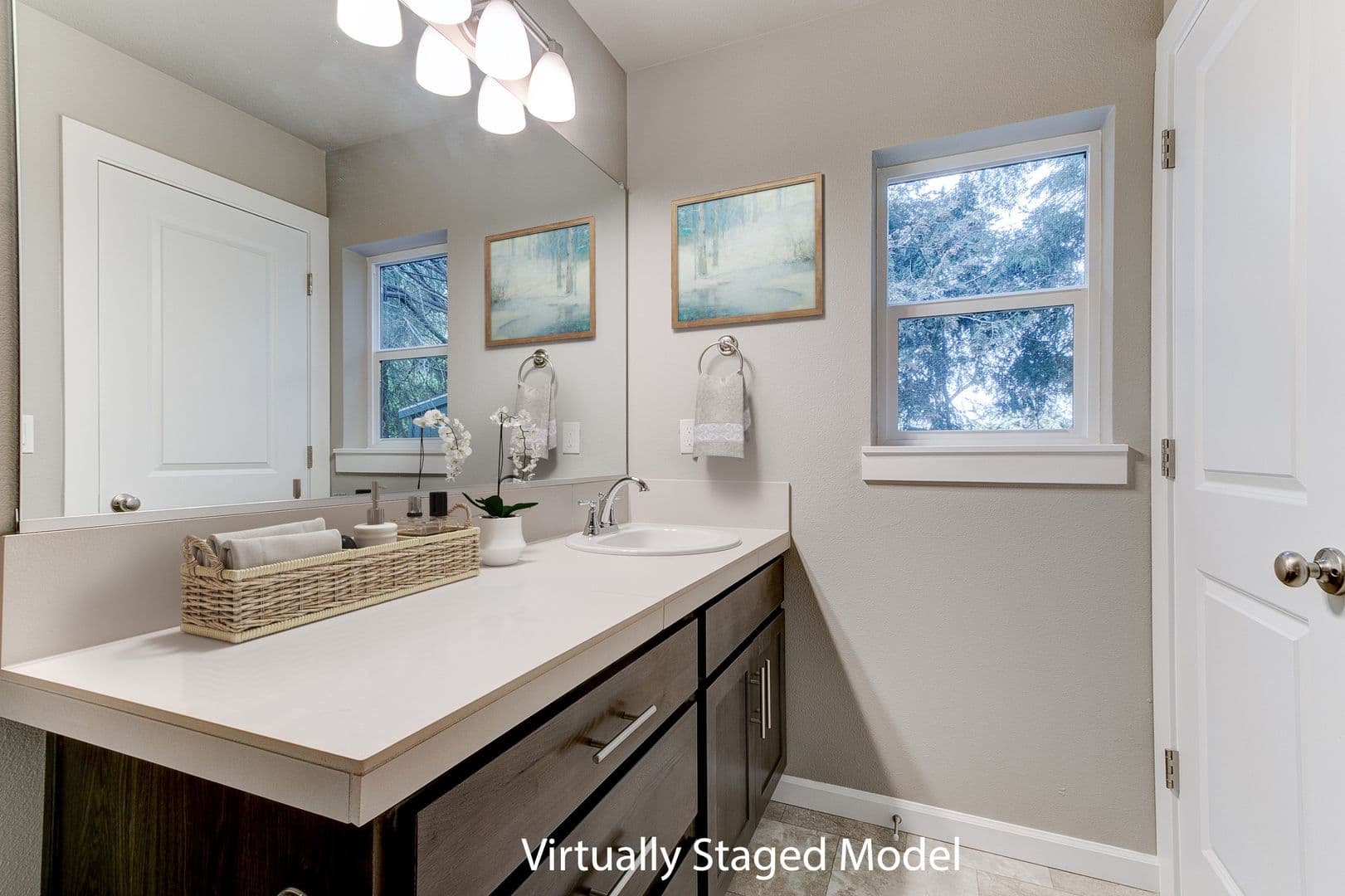 Aloha Apartment: 21241 SW Ortiz Ln