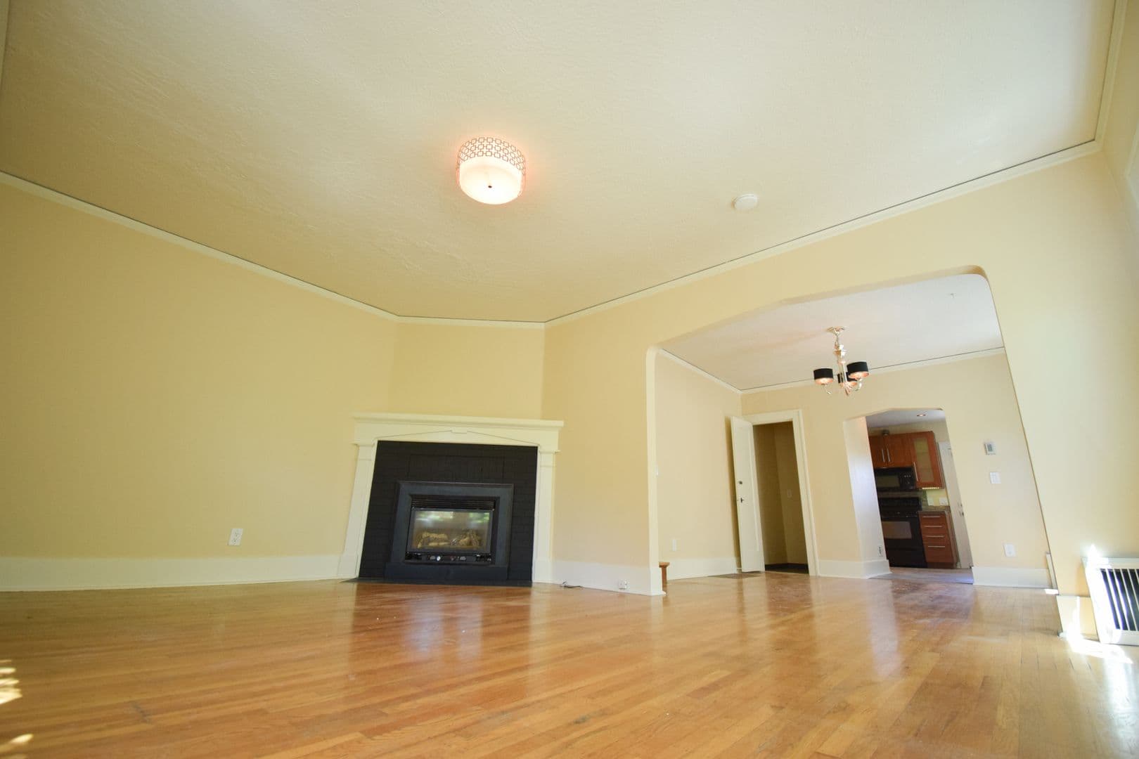 Portland Apartment: 2613-2615 NE Clackamas St.