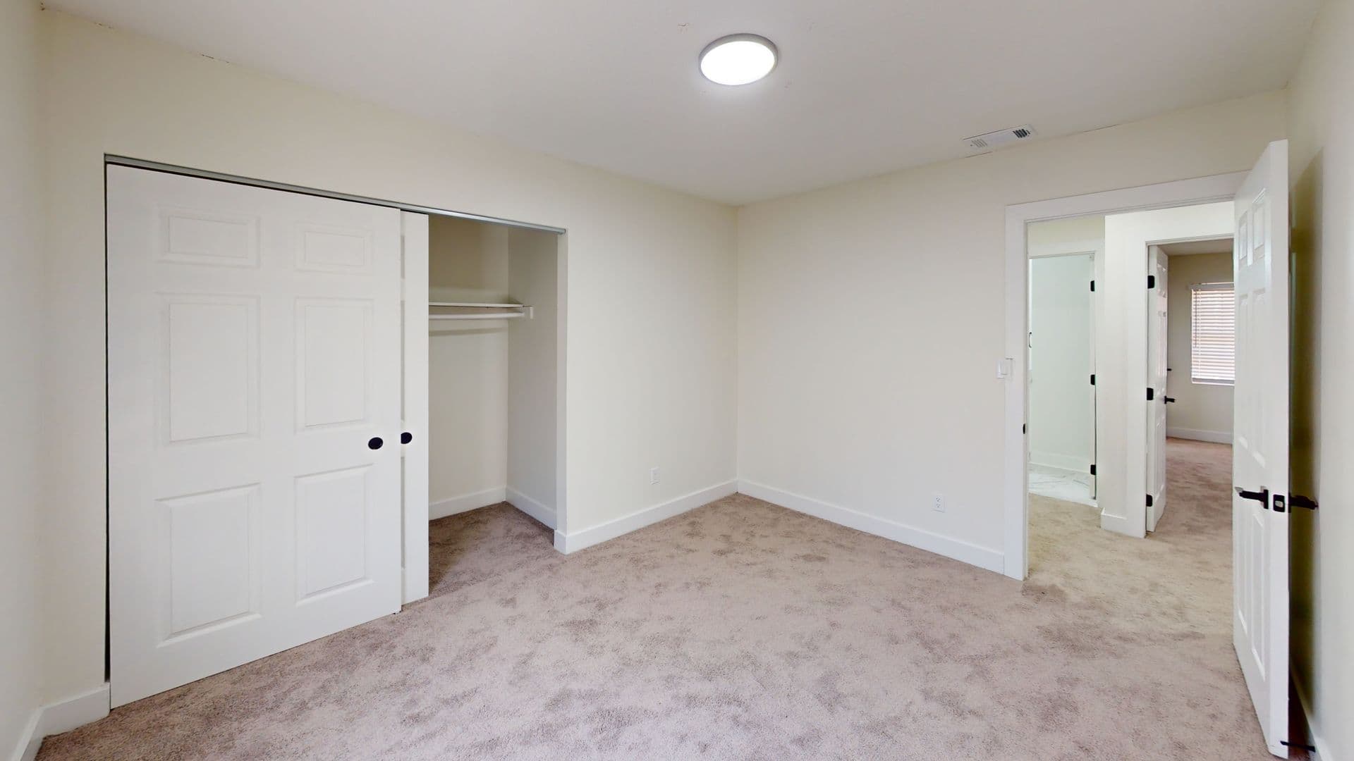 College Park Townhome: 2609 Charlestown Drive
