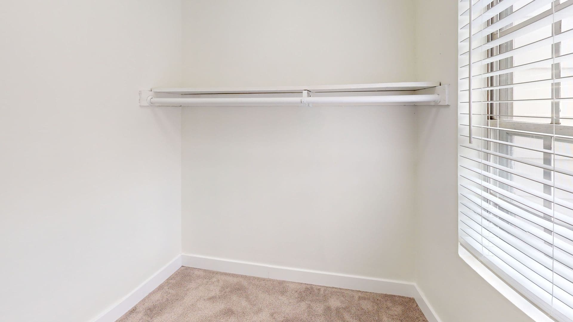 College Park Townhome: 2609 Charlestown Drive