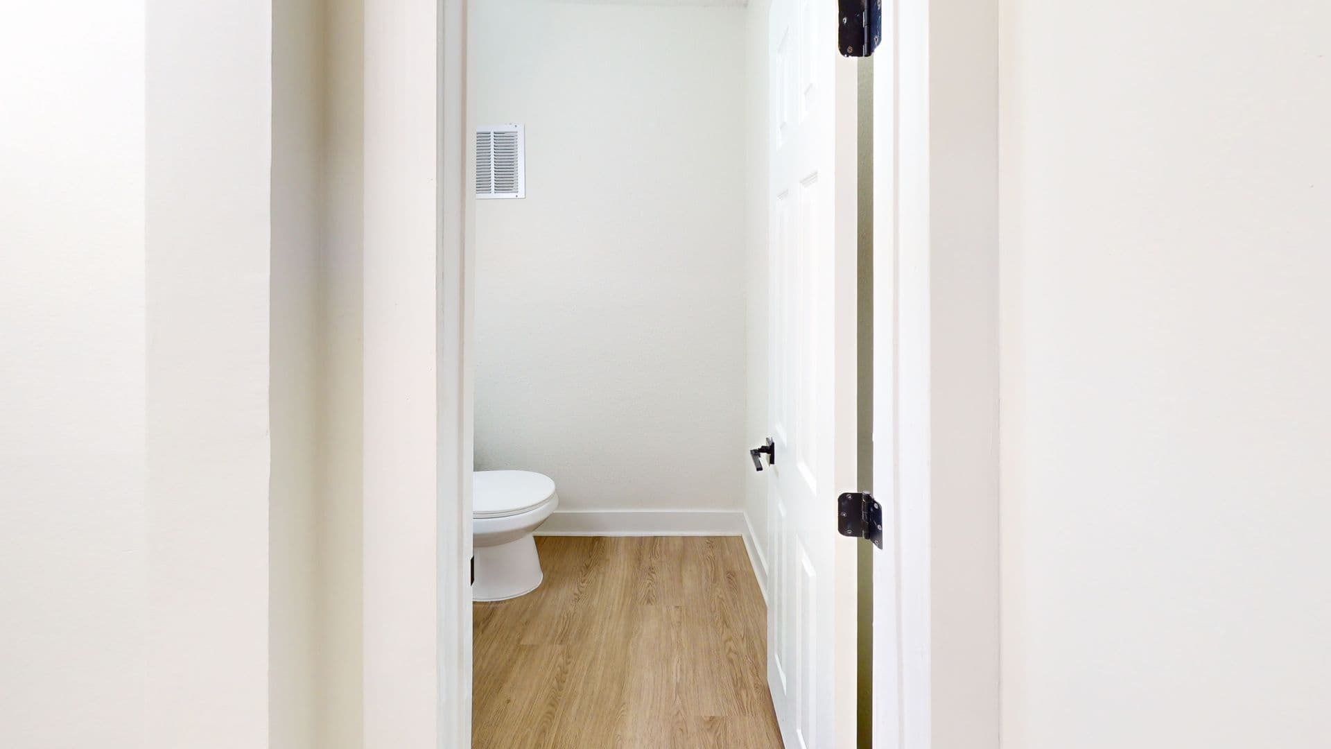 College Park Townhome: 2609 Charlestown Drive
