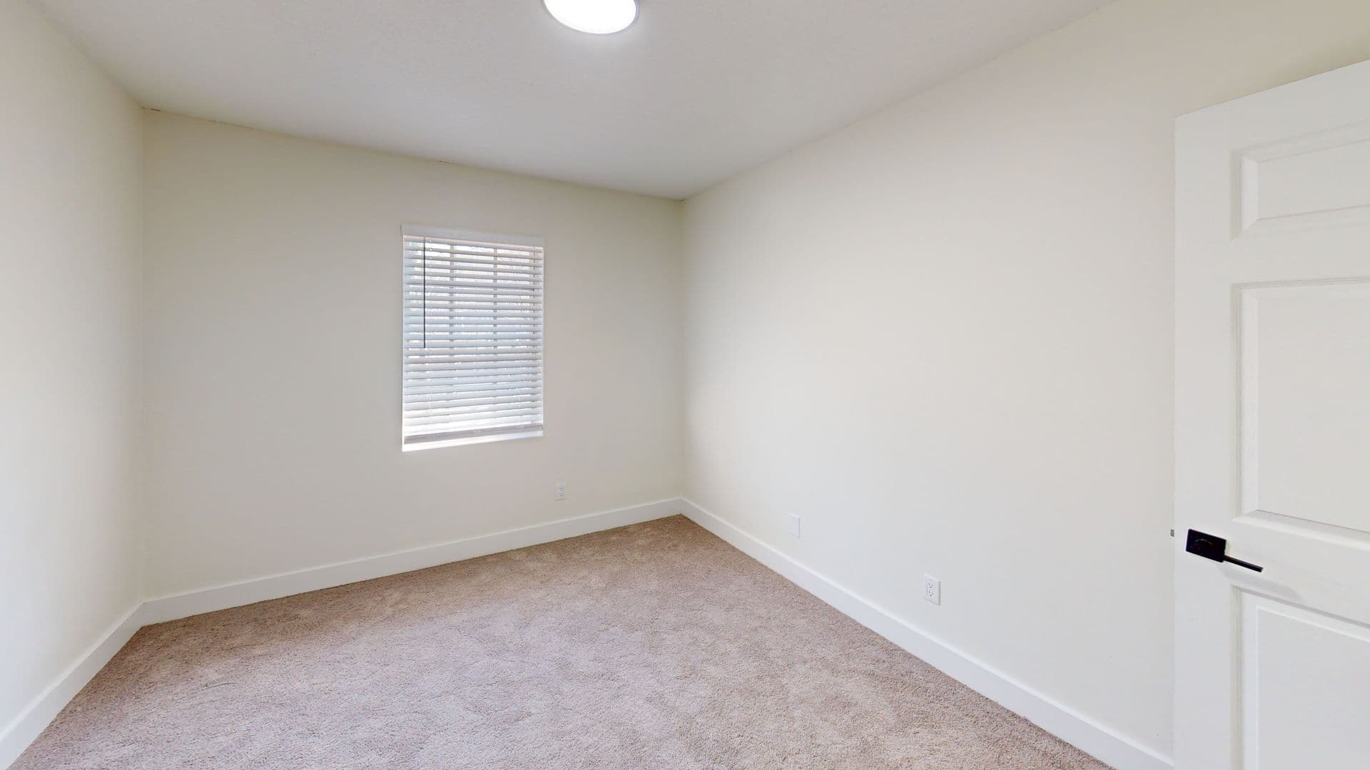 College Park Townhome: 2609 Charlestown Drive
