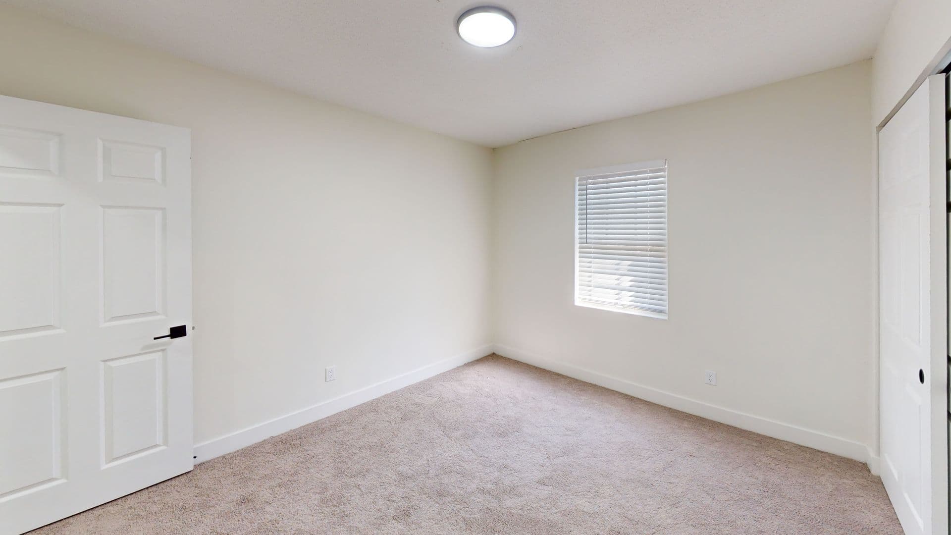 College Park Townhome: 2609 Charlestown Drive
