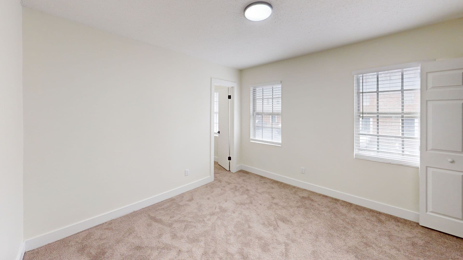 College Park Townhome: 2609 Charlestown Drive