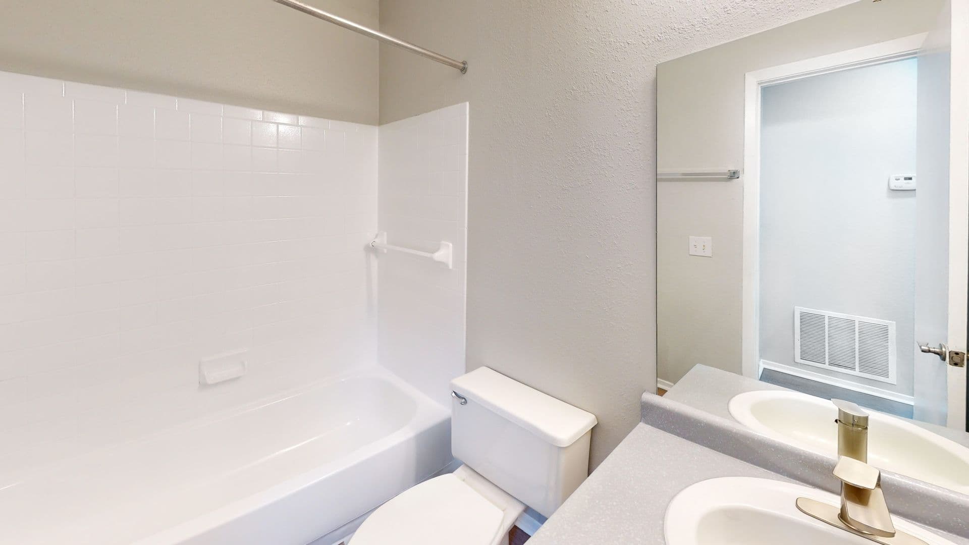 College Park Apartment: 746 Garden Walk Blvd